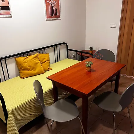 Apartment #9 With Self-service Check-in Process Hradec Králové